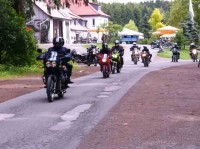 qom20 